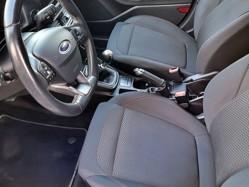 Interijer Ford Fieste nakon dubinskog čišćenja